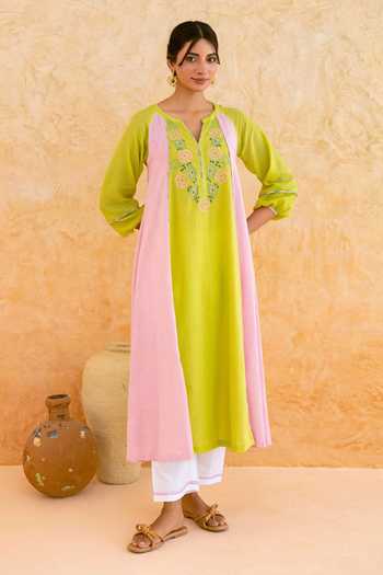 Myaara Embroidered Kurta & Pant Set 