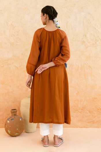 Myaara Embroidered Yoke Kurta & Pant Set 