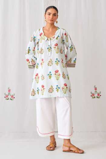 Myaara_Blue Cotton V-neck, Collared Neck, Yes Butti Print Kurta And Pant Set _Online_at_Aza_Fashions