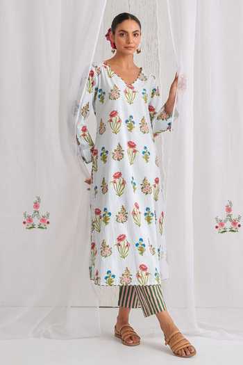 Myaara_Blue Cotton V-neck, Yes Butti Printed Kurta And Pant Set _Online_at_Aza_Fashions