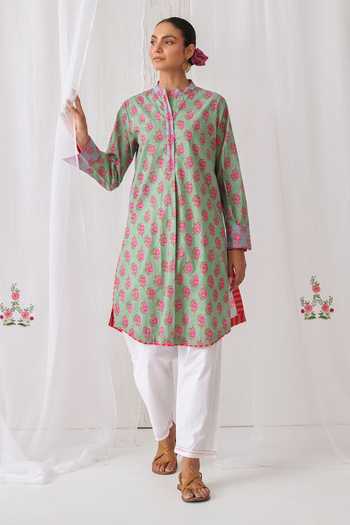 Myaara Paisley Print Kurta & Pant Set 