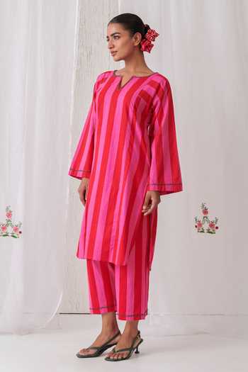 Shop_Myaara_Pink Cotton Keyhole Neck, Yes Linear Print Kurta And Pant Set _Online_at_Aza_Fashions