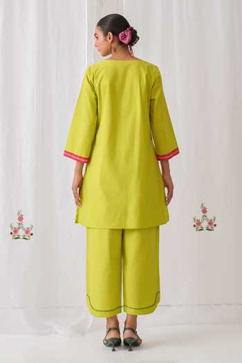 Myaara Embroidered Short Kurta & Pant Set 