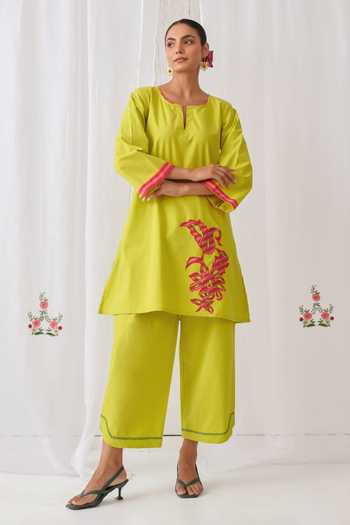 Buy_Myaara_Green Cotton Keyhole Neck Embroidered Short Kurta And Pant Set _Online_at_Aza_Fashions