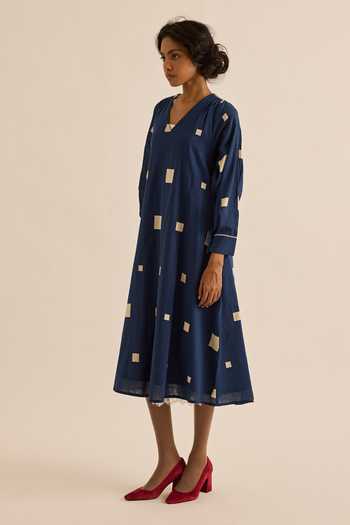 Kharakapas_White Muslin (mulmul) V-neck Azul Scattered Square Motif Dress _Online_at_Aza_Fashions