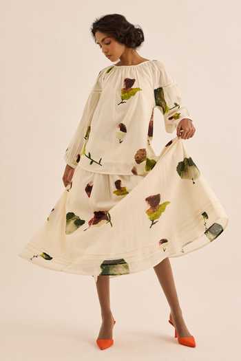 Kharakapas Multi Color Muslin Clavel Abstract Floral Print Skirt at Aza Fashions Kharakapas_Multi Color Muslin Clavel Abstract Floral Print Skirt _at_Aza_Fashions