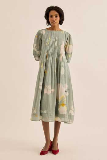 Kharakapas_Green Muslin Boat Neck Cornflower Floral Print Dress _Online_at_Aza_Fashions