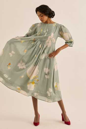 Buy_Kharakapas_Green Muslin Boat Neck Cornflower Floral Print Dress 