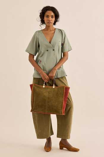 Shop Kharakapas Green Muslin (mulmul) V-neck Sagebrush Scattered Floral Motif Top Shop_Kharakapas_Green Muslin (mulmul) V-neck Sagebrush Scattered Floral Motif Top