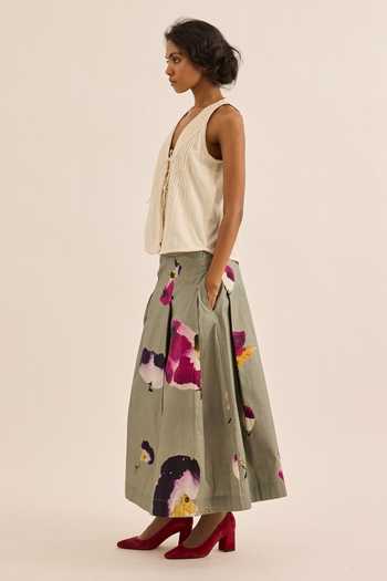 Buy Kharakapas Green Oxford Moon Mist Painterly Floral Print Skirt Online at Aza Fashions Buy_Kharakapas_Green Oxford Moon Mist Painterly Floral Print Skirt _Online_at_Aza_Fashions