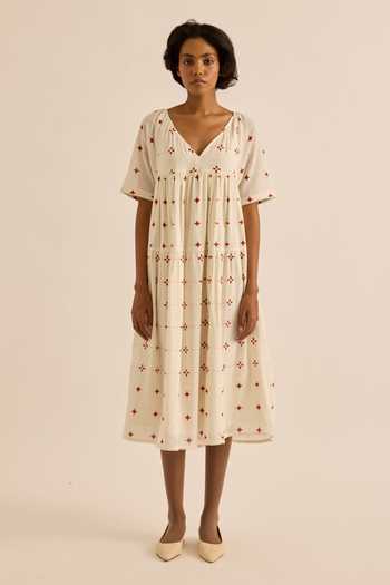 Shop Kharakapas Red Muslin (mulmul) V-neck Starveil Geometric Pattern Dress Online at Aza Fashions Shop_Kharakapas_Red Muslin (mulmul) V-neck Starveil Geometric Pattern Dress _Online_at_Aza_Fashions