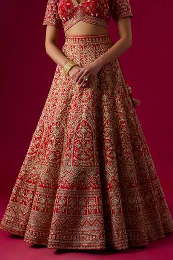 Vedant G_Red Silk, Organza Sweetheart Neck Embroidered Bridal Lehenga Set _Online_at_Aza_Fashions