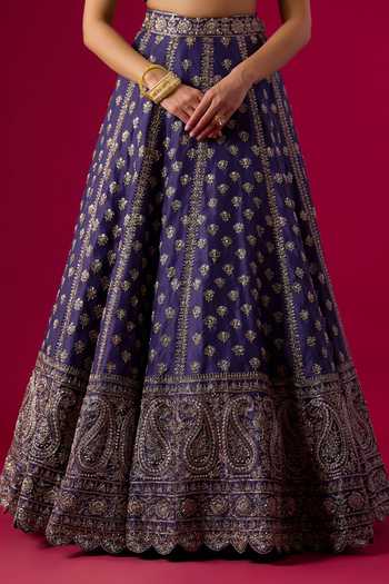 Vedant G Purple Organza Sweetheart Neck Embroidered Bridal Lehenga Set Online at Aza Fashions Vedant G_Purple Organza Sweetheart Neck Embroidered Bridal Lehenga Set _Online_at_Aza_Fashions