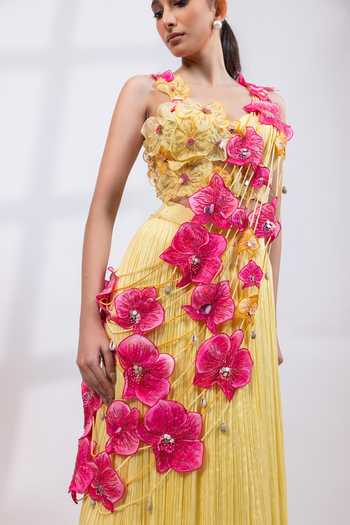 Smriti By Anju Agarwal Pink Organza, Chinon Sweetheart Neck Petal Cascade Pre-draped Saree With Blouse at Aza Fashions Smriti By Anju Agarwal_Pink Organza, Chinon Sweetheart Neck Petal Cascade Pre-draped Saree With Blouse _at_Aza_Fashions