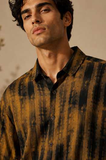 Mayank Modi - Men_Black Muslin Smoked Honey And Peppercorn Sovereign Shirt _Online_at_Aza_Fashions