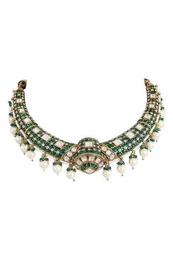 Shop Auraa Trends Green Royal Kundan Choker Necklace Set Online at Aza Fashions Shop_Auraa Trends_Green Royal Kundan Choker Necklace Set _Online_at_Aza_Fashions