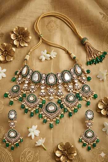 Auraa Trends Green Kundan Choker Necklace Set 