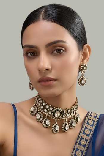 Auraa Trends Emerald Green Kundan Choker Necklace Set 