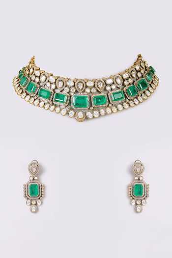 Auraa Trends Emerald Green Kundan Choker Necklace Set 