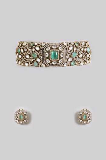 Auraa Trends Green Kundan Choker Necklace Set 
