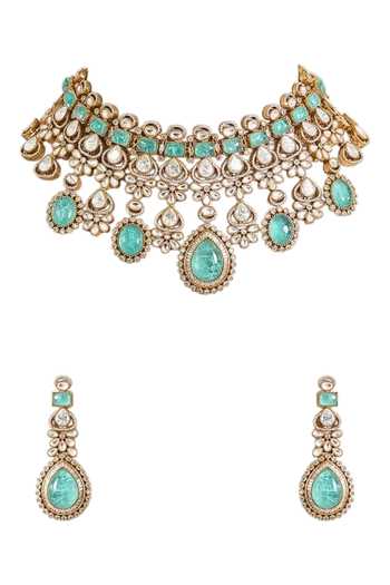 Buy_Auraa Trends_Green Kundan Embellished Necklace Set _Online_at_Aza_Fashions