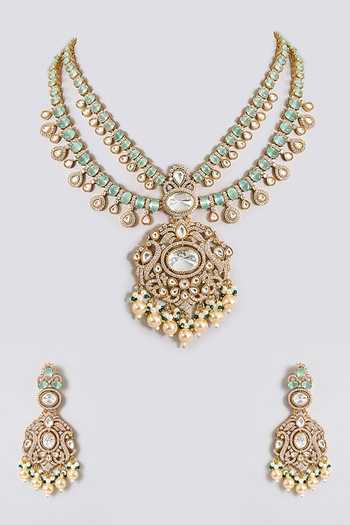 Auraa Trends Kundan Embellished Necklace Set