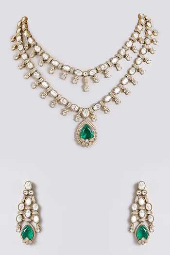 Auraa Trends Kundan Embellished Necklace Set