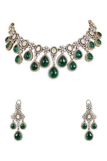 Shop_Auraa Trends_Green Kundan Studded Necklace Set _Online_at_Aza_Fashions