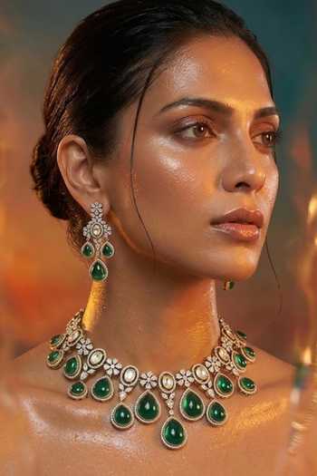 Auraa Trends Kundan Studded Necklace Set 