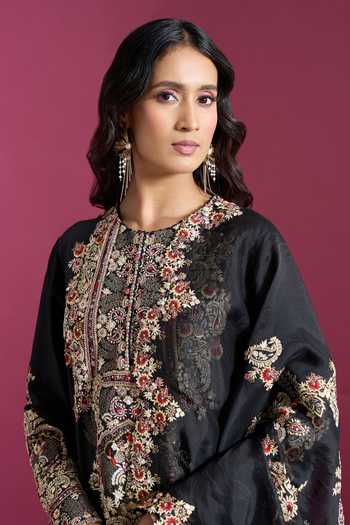 Shop_Anamika Khanna_Black Round Neck Floral Embroidered Kurta Set _Online_at_Aza_Fashions