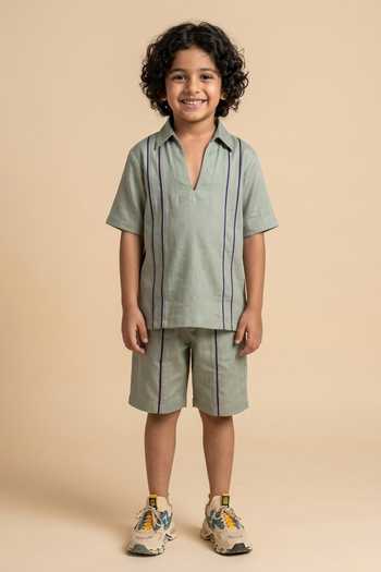 Neora By Nehal Chopra Contrast Piping Detail T-Shirt With Shorts For Kids
