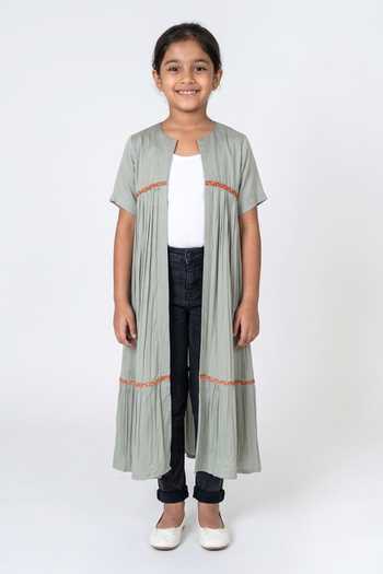 Neora By Nehal Chopra Solid Pleated Cape For Kids