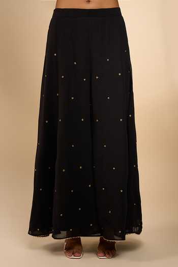Samyukta Singhania Black Net Square Neck Machine Embroidered Floral Kurta Set With Dupatta at Aza Fashions Samyukta Singhania_Black Net Square Neck Machine Embroidered Floral Kurta Set With Dupatta _at_Aza_Fashions
