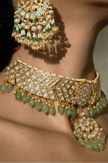 Preeti Mohan Green Neha Kundan Choker Online at Aza Fashions Preeti Mohan_Green Neha Kundan Choker _Online_at_Aza_Fashions