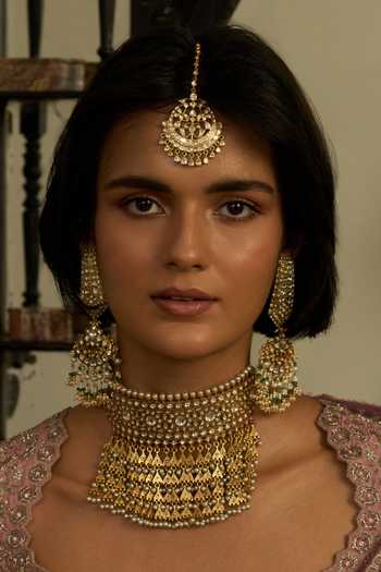 Preeti Mohan Gold Plated Azha Kundan Broad Choker Online at Aza Fashions Preeti Mohan_Gold Plated Azha Kundan Broad Choker _Online_at_Aza_Fashions