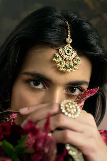 Preeti Mohan Urvi Polki Embellished Maangtikka 