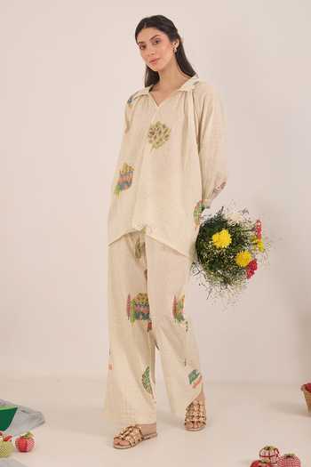 Shivani Bhargava Cream Cotton V-neck Gulposh Raglan Sleeve Shirt And Pant Set at Aza Fashions Shivani Bhargava_Cream Cotton V-neck Gulposh Raglan Sleeve Shirt And Pant Set _at_Aza_Fashions