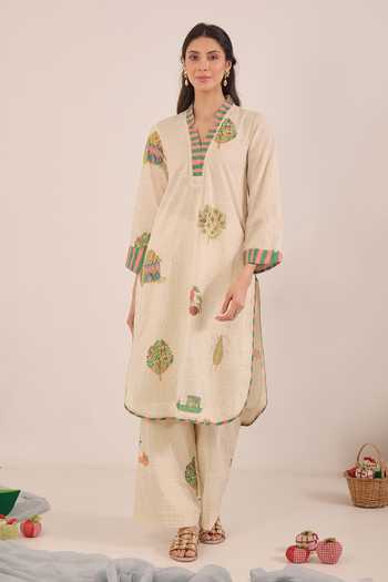 Shivani Bhargava_Cream Cotton Notched Neck, Yes Gulposh Nature Print Kurta _Online_at_Aza_Fashions
