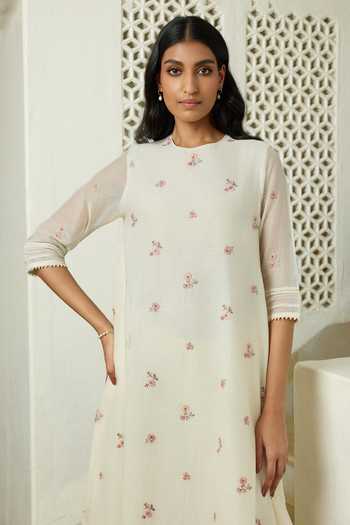 Shop Vaayu Ivory Cotton, Muslin Round Neck Floral Embroidered Kurta And Pant Set Online at Aza Fashions Shop_Vaayu_Ivory Cotton, Muslin Round Neck Floral Embroidered Kurta And Pant Set _Online_at_Aza_Fashions