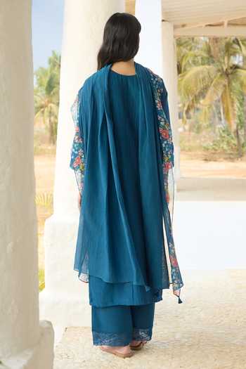 Vaayu Sapphire Thread Embroidered Kurta Set 