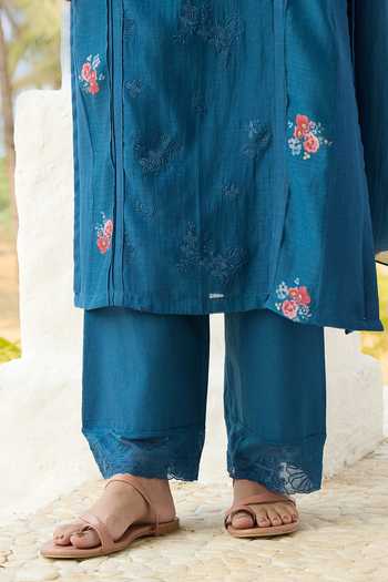 Vaayu Sapphire Cotton, Muslin Round Neck Thread Embroidered Kurta Set Online at Aza Fashions Vaayu_Sapphire Cotton, Muslin Round Neck Thread Embroidered Kurta Set _Online_at_Aza_Fashions