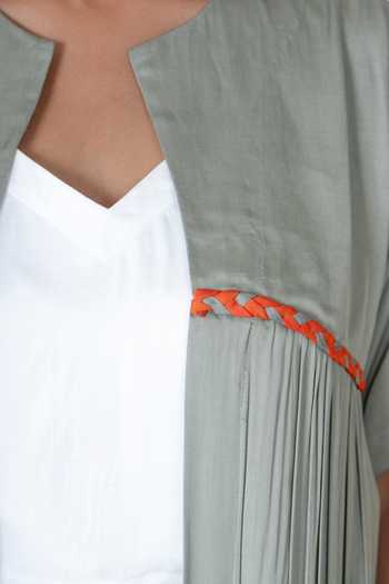 Neora By Nehal Chopra Green Bemberg Modal Silk, Lining Butter Crepe Braided Lace Solid Pleated Cape For Kids Online at Aza Fashions Neora By Nehal Chopra_Green Bemberg Modal Silk, Lining Butter Crepe Braided Lace Solid Pleated Cape For Kids_Online_at_Aza_Fashions