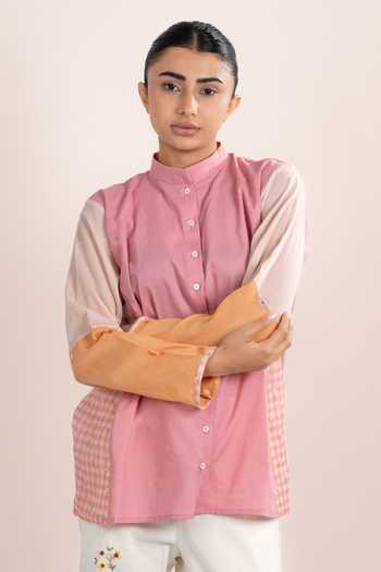 Buy OurDve Pink Cotton Mandarin Collar Lyra Placement Printed Shirt Buy_OurDve_Pink Cotton Mandarin Collar Lyra Placement Printed Shirt