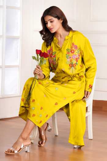 Buy_Sheeshakari_Yellow Silk Mandarin Collar Embroidered Midi Dress 