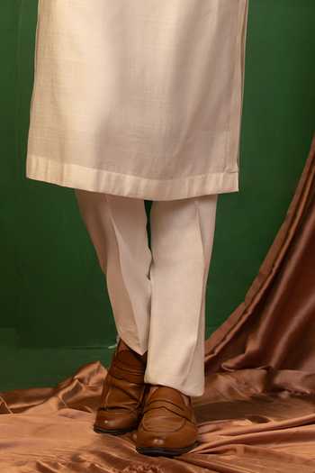 Buy Design O Stitch White Linen Mirrors, Embroidery Kurta Set For Kids For Kids Online at Aza Fashions Buy_Design O Stitch_White Linen Mirrors, Embroidery Kurta Set For Kids For Kids_Online_at_Aza_Fashions
