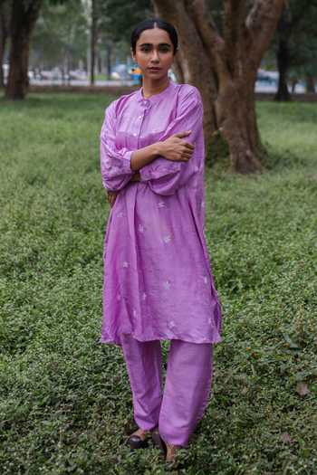 Inkpikle Lavender Silk Mandarin Collar, Yes Mulberry Kurta Set at Aza Fashions Inkpikle_Lavender Silk Mandarin Collar, Yes Mulberry Kurta Set _at_Aza_Fashions