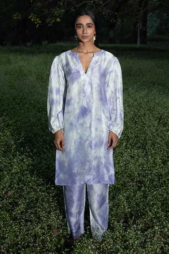 Inkpikle Lavender Silk Split V-neck, Yes Hand Spun Mulberry Kurta And Pant Set at Aza Fashions Inkpikle_Lavender Silk Split V-neck, Yes Hand Spun Mulberry Kurta And Pant Set _at_Aza_Fashions