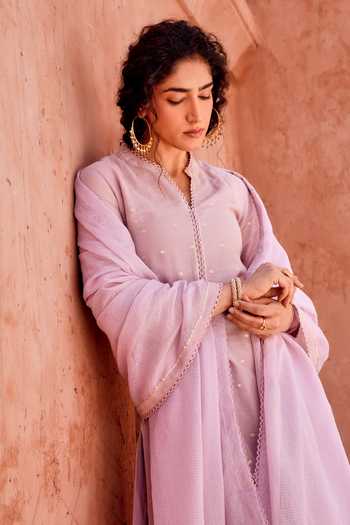Karaj Jaipur Lilac Cotton, Muslin (mulmul), Kota Doria Split V-neck Scattered Motif Kurta Set at Aza Fashions Karaj Jaipur_Lilac Cotton, Muslin (mulmul), Kota Doria Split V-neck Scattered Motif Kurta Set _at_Aza_Fashions