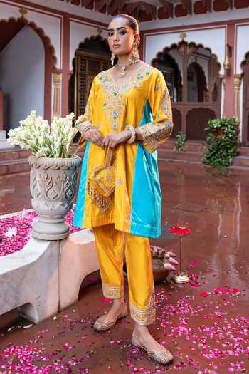 Tarrz Hand Embroidered Pure Silk Kurta & Pant Set 