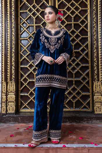 Tarrz Hand Embroidered Silk Velvet Kurta & Pant Set